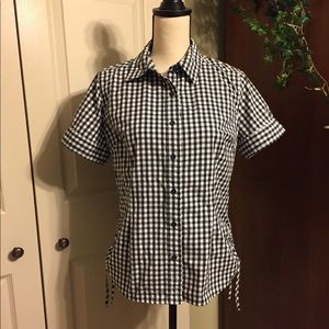 The North Face button down shirt size medium